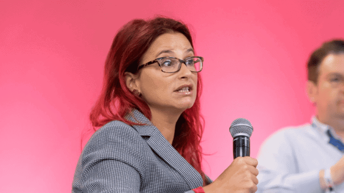 Lorena-e1552904383812-696×391