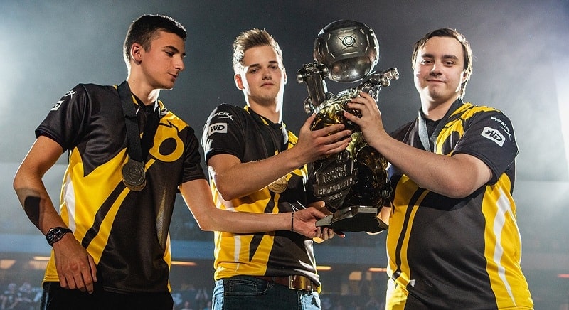 Trophy1