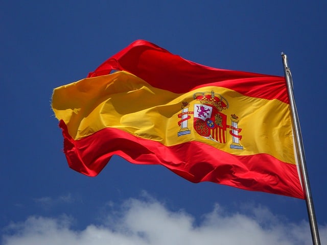 Sportsbook Bethard, Spanish flag against sky