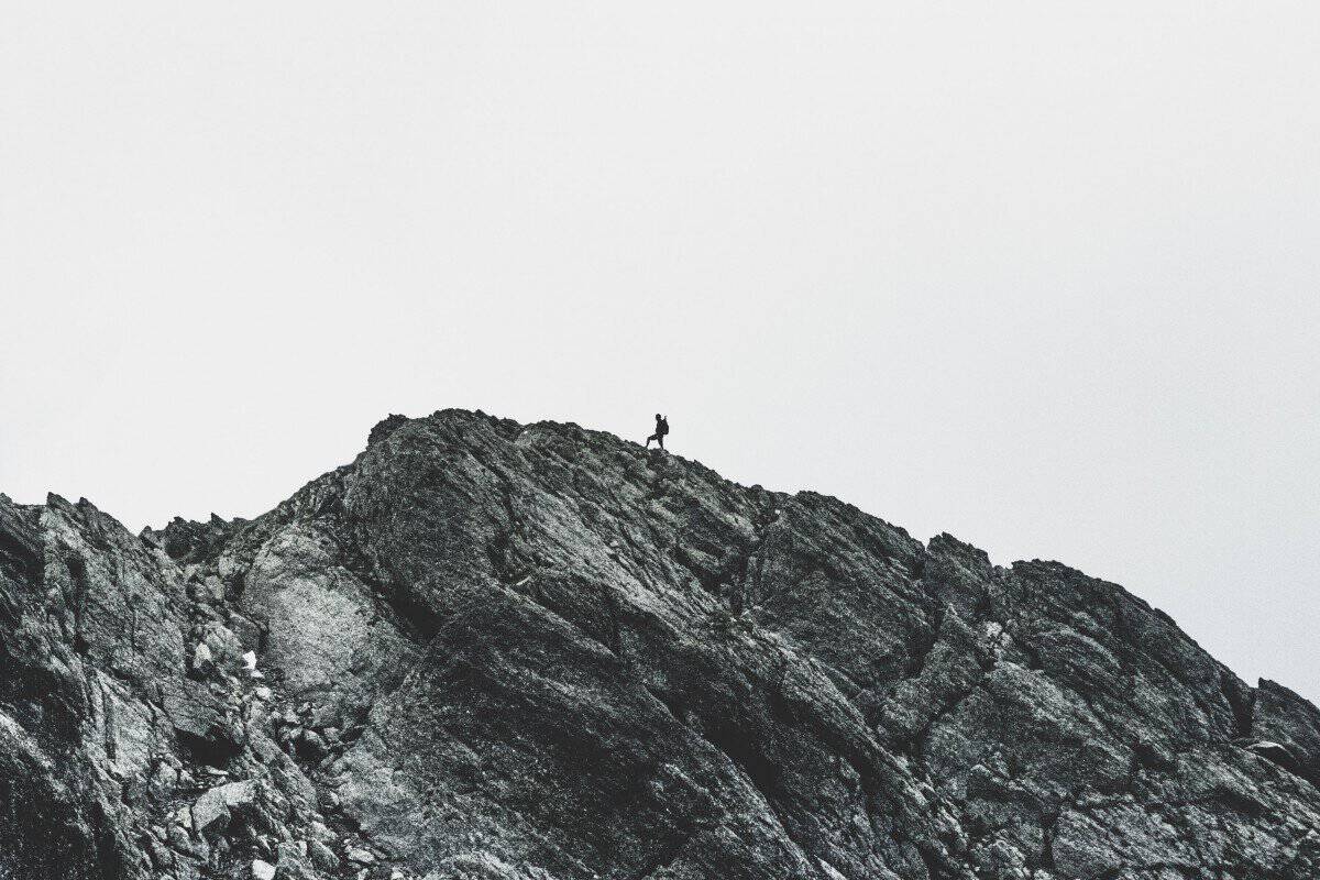 fabrizio-conti-UqQ7-LM-PTk-unsplash