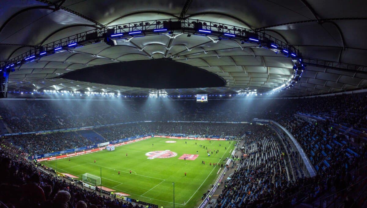 photo-1489944440615-453fc2b6a9a9