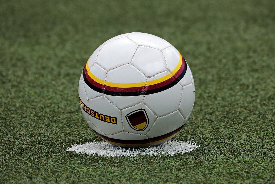 football-3471371_960_720