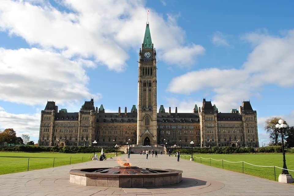 ottawa-815375_960_720